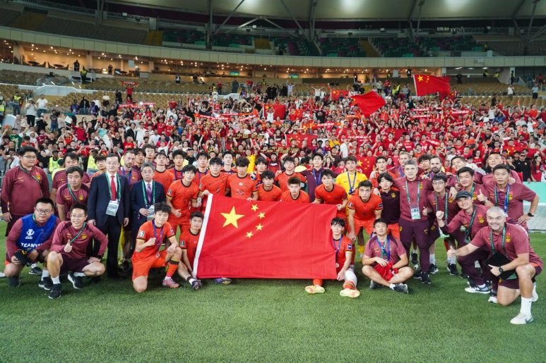 大看台｜隆冬里的夏天——U23国足征战亚洲杯纪实