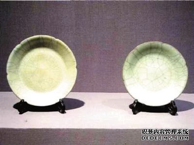 网友再曝4起故宫文物损坏事件