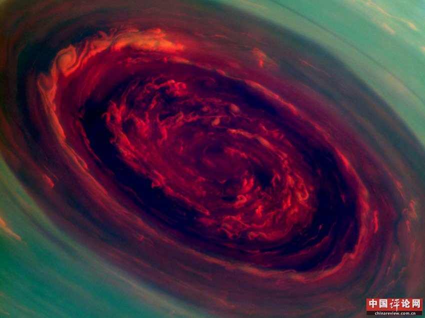 NASA公布土星飓风震撼照 酷似玫瑰层层叠覆