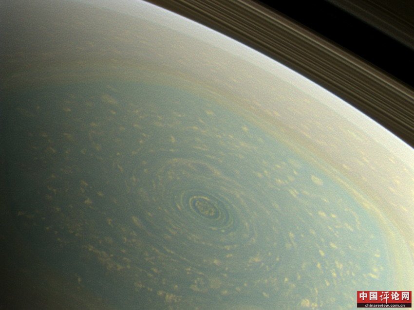 NASA公布土星飓风震撼照 酷似玫瑰层层叠覆【2】