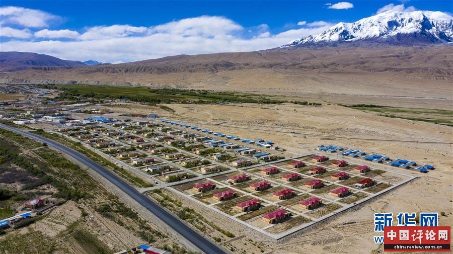 （新华全媒头条·图文互动）（4）旗引天山南北　谱写发展新篇——以习近平同志为核心的党中央关心新疆工作纪实